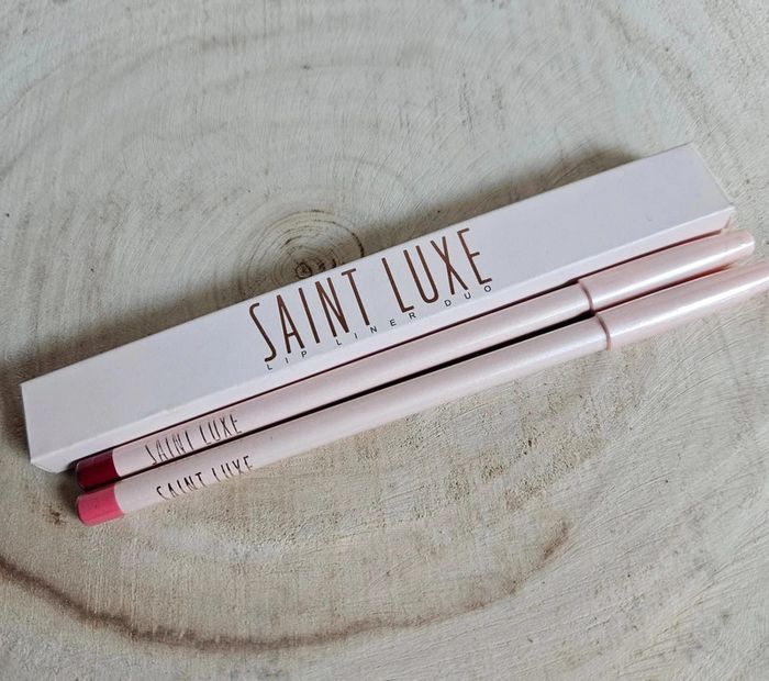 Spray Fixateur et Lip Liner Duo Saint Luxe 🧴 - photo numéro 3