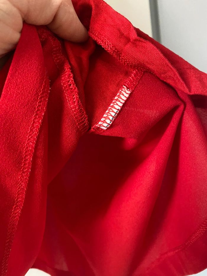 T-shirt rouge - photo numéro 3