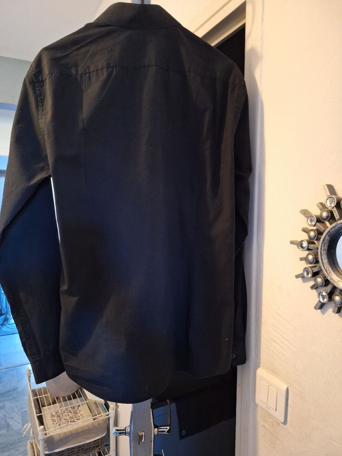 Chemise noir - photo numéro 2