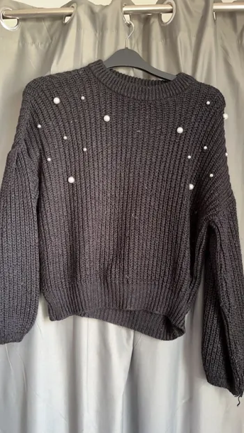 Pull noir