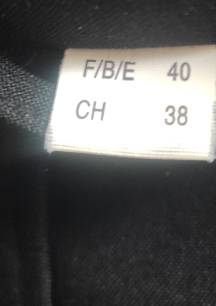 Veste tailleur noire T40 - photo numéro 4