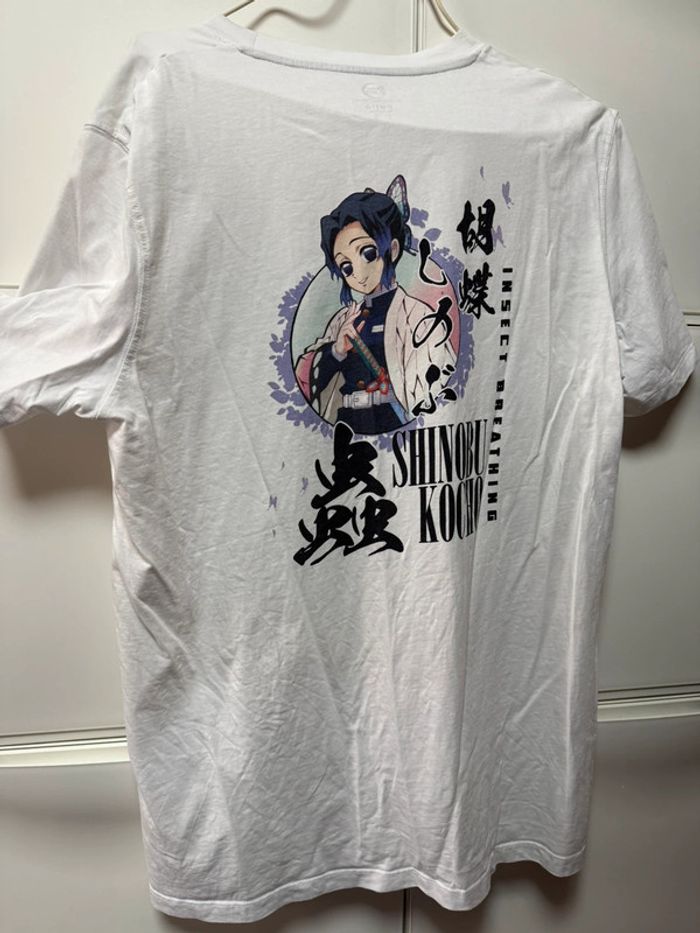 T-shirt blanc celio démon slayer shinobu taille l - photo numéro 3