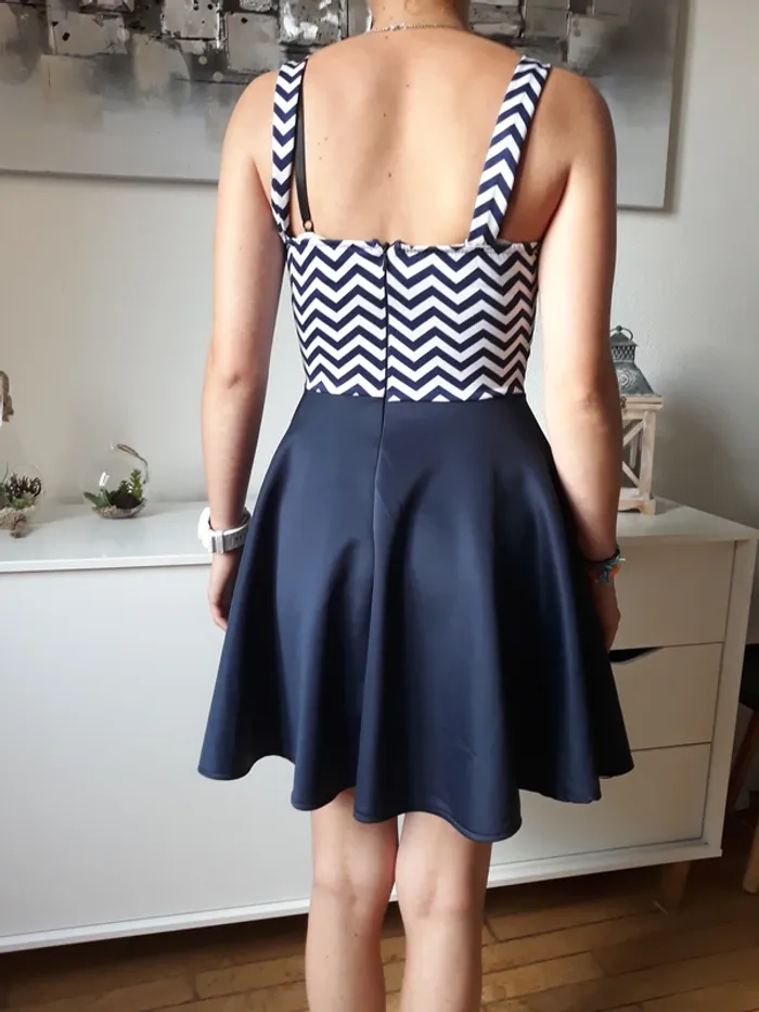 Robe patineuse marinière - photo numéro 2