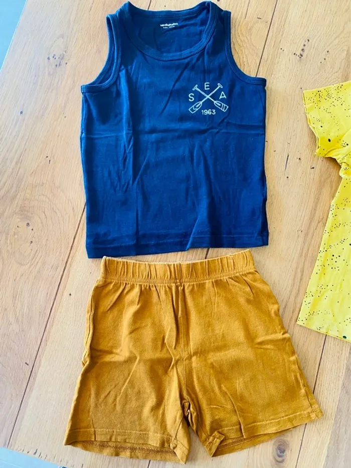 Lot vêtements 5 ans - photo numéro 5
