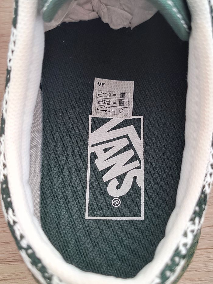 Baskets chaussures vans old skool taille 42 neuves - photo numéro 7