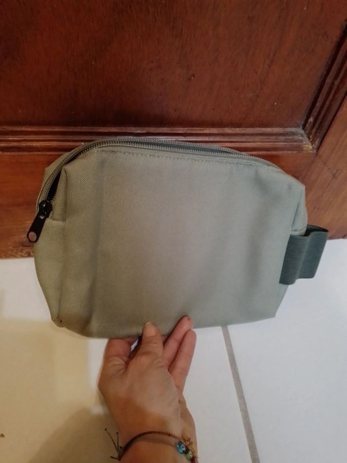 Trousse de toilette homme Vert kaki - photo numéro 2