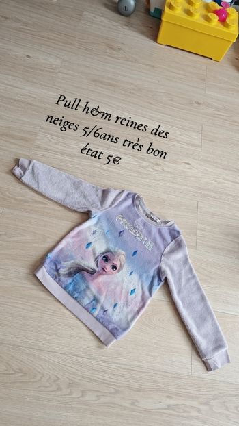 Pull  h&M reines des neiges 5/6ans 