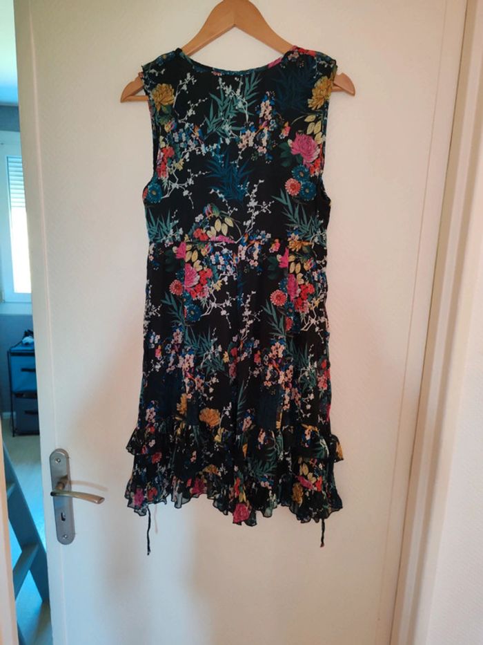 Robe courte fleurie marine Patrice Breal 42 - photo numéro 2