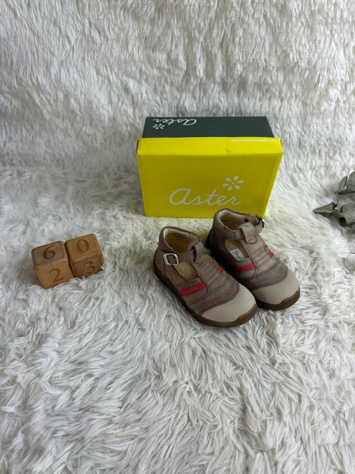 Paire de sandales Aster taille 23
