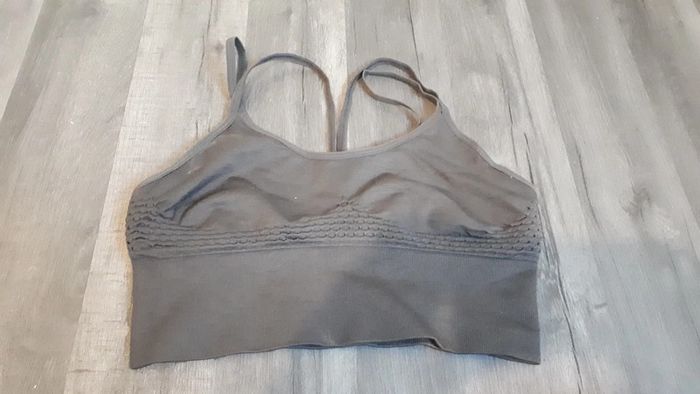 Brassière grise