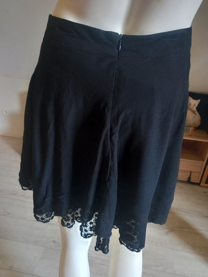 Jolie jupe/dentelle Taille 38 - photo numéro 5