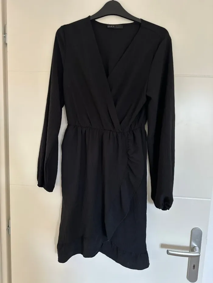 Robe noir à manches longues - photo numéro 2