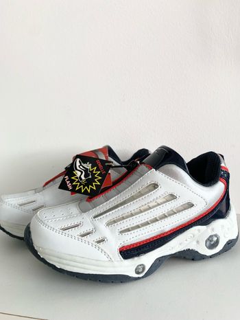 Baskets neuves taille 31