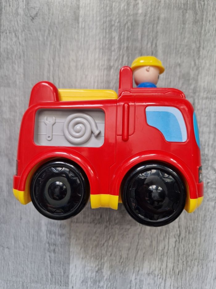Camion de pompiers - photo numéro 2
