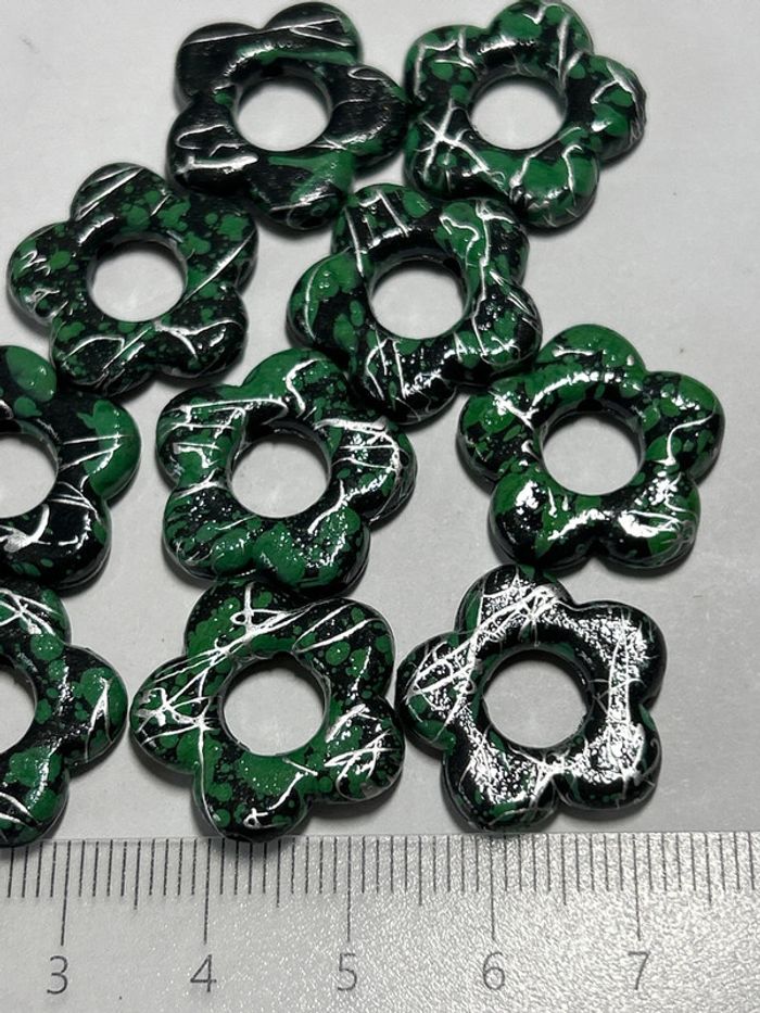 B47, 10 perles fleurs avec dripping 20mm - photo numéro 3