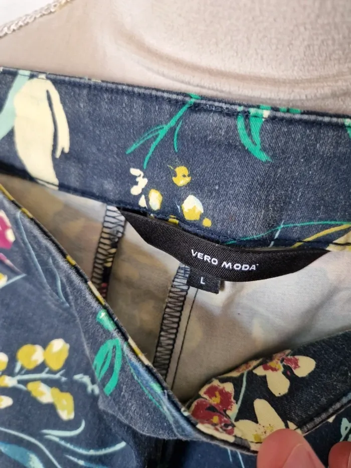 Pantalon fleurie vero moda taille L - photo numéro 2