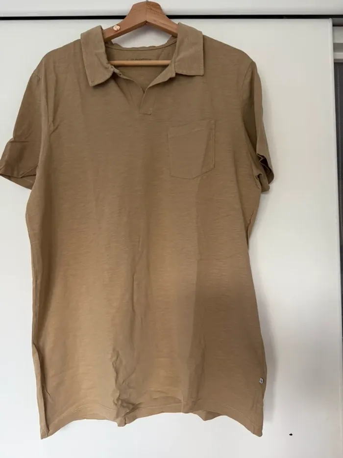 TEE shirt