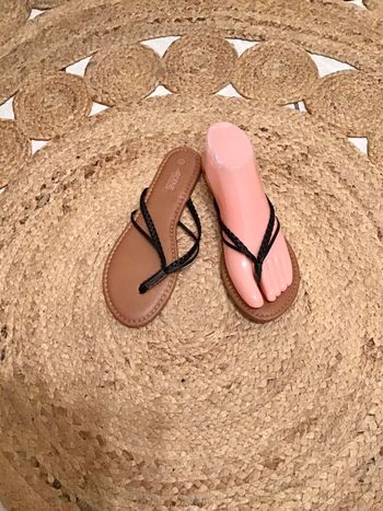 Pieds nu sandale été de taille 37 couleur noir semelle confort