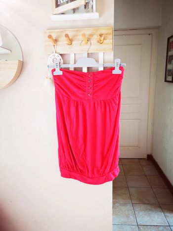 Bustier top sans bretelles avec 4 boutons sur le devant