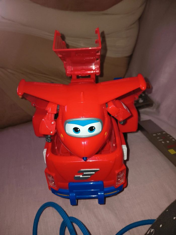 Grand robot Jett super wing manque la rallonge de l'échelle