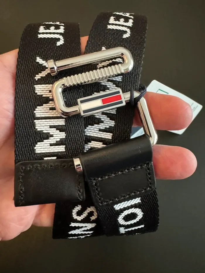Ceinture Tommy Jeans noire taille 85 neuve avec étiquette. - photo numéro 2