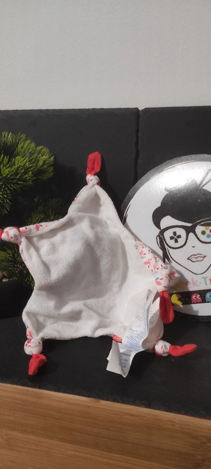 doudou mouchoir plat obaibi Okaïdi etoile blanc rose bleu feuille noeud éponge - photo numéro 2