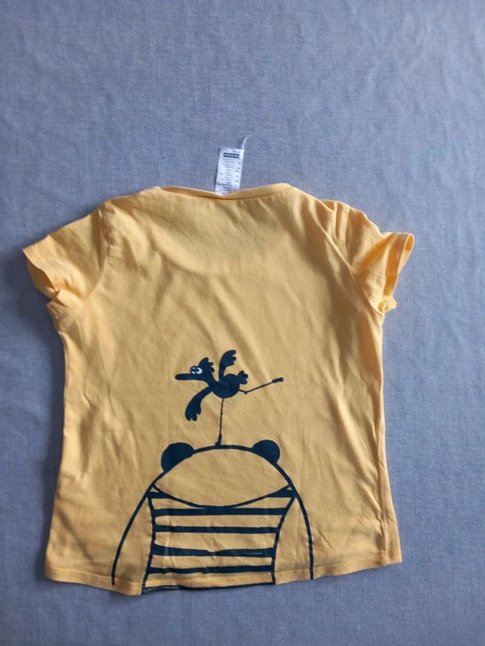 Tee-shirt jaune vif Decathlon 5-6 ans TBE - photo numéro 3