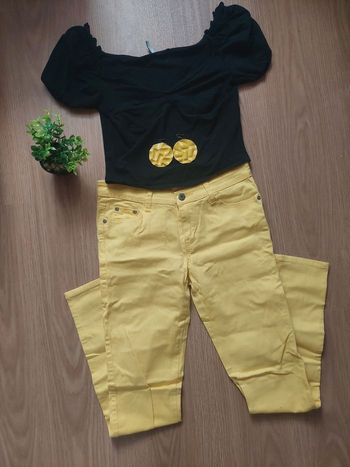 Pantalon jaune T28 (mais taille plus un 36) TBE