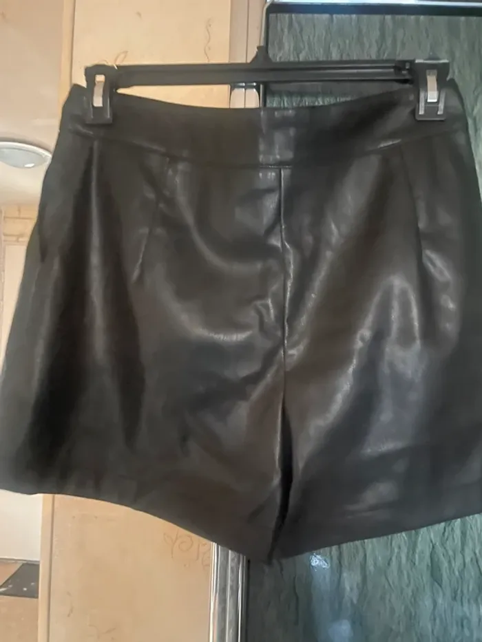 Short simili cuir - photo numéro 3
