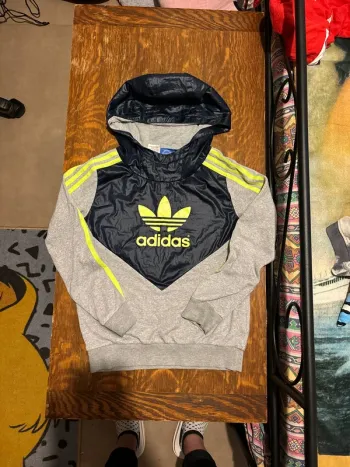 Pull Adidas Authentique