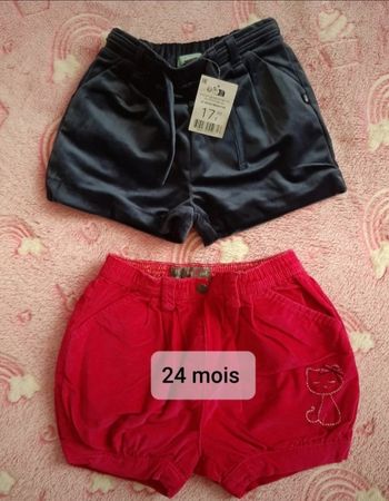 2 shorts en velours  Orchestra et Obaibi  24 mois