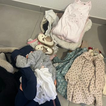 Lot vêtements fille 12 mois