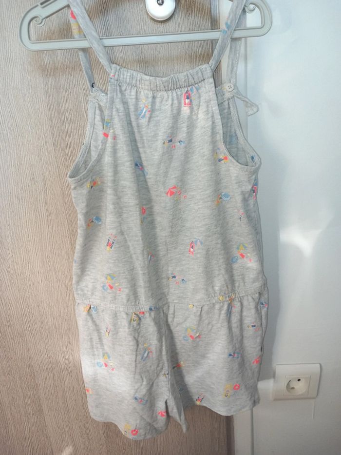 Combishort grise 8ans - photo numéro 2