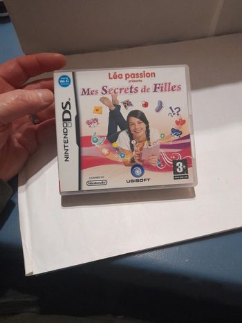 Léa passion présente mes secrets de filles Nintendo DS