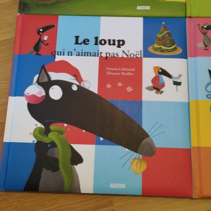 Lot 4 livres enfant Auzou Petit Loup mes grands albums - photo numéro 2