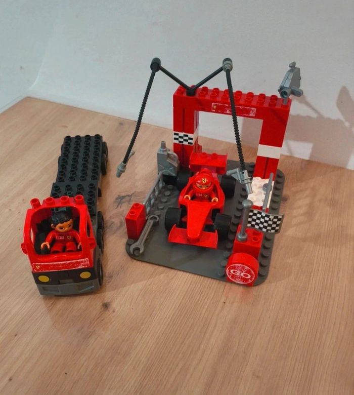 Lego Duplo Ferrari