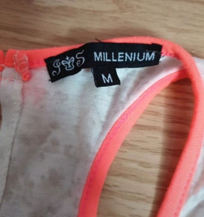 Top neuf blanc en T.M (38) - photo numéro 8