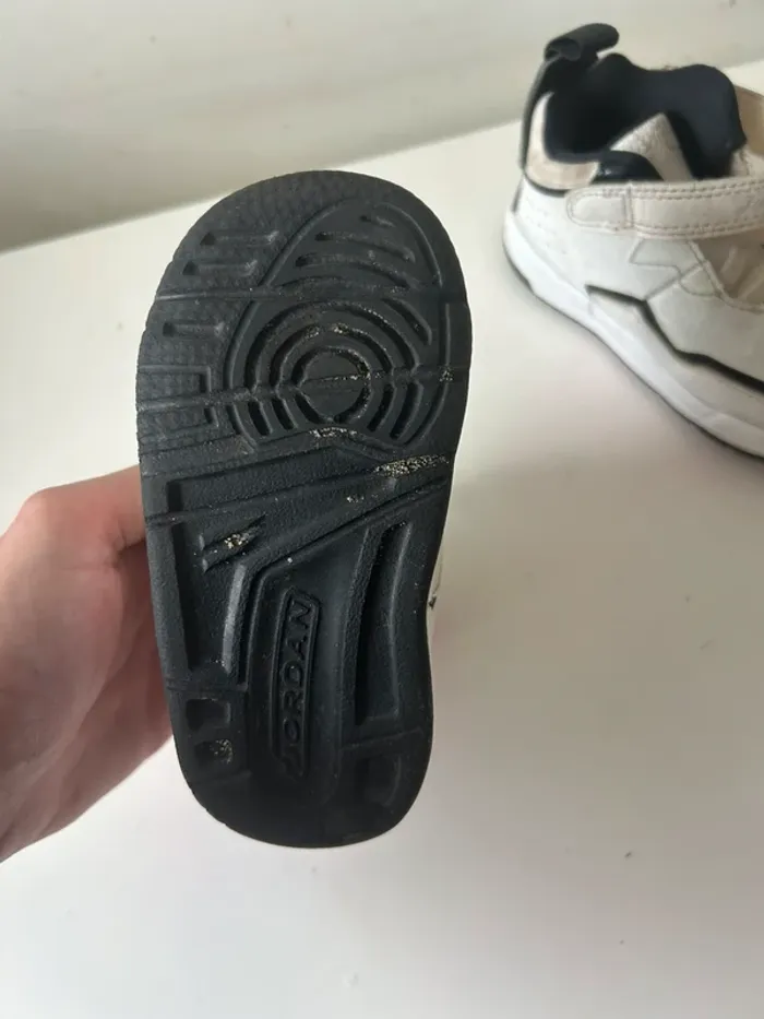 Air Jordan Rétro 3 Bébé - 21 - blanc et noir - photo numéro 4