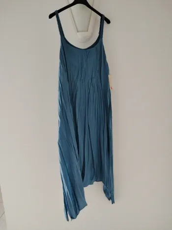 Robe d'été mi-longue à bretelles bleu