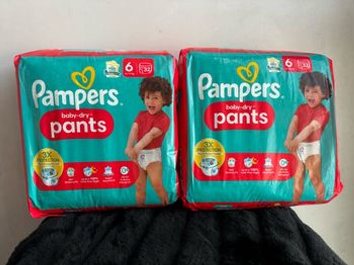 64 couches culottes Pampers pants taille 6