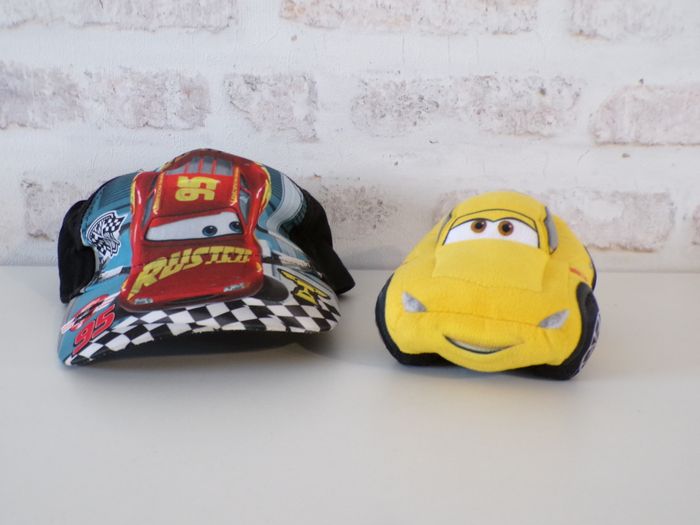 Peluche et casquette - Cruz Ramirez et Flash Mc Queen  (J15)