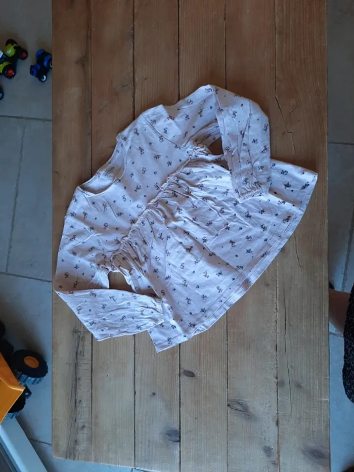 Tee-shirt fleuri