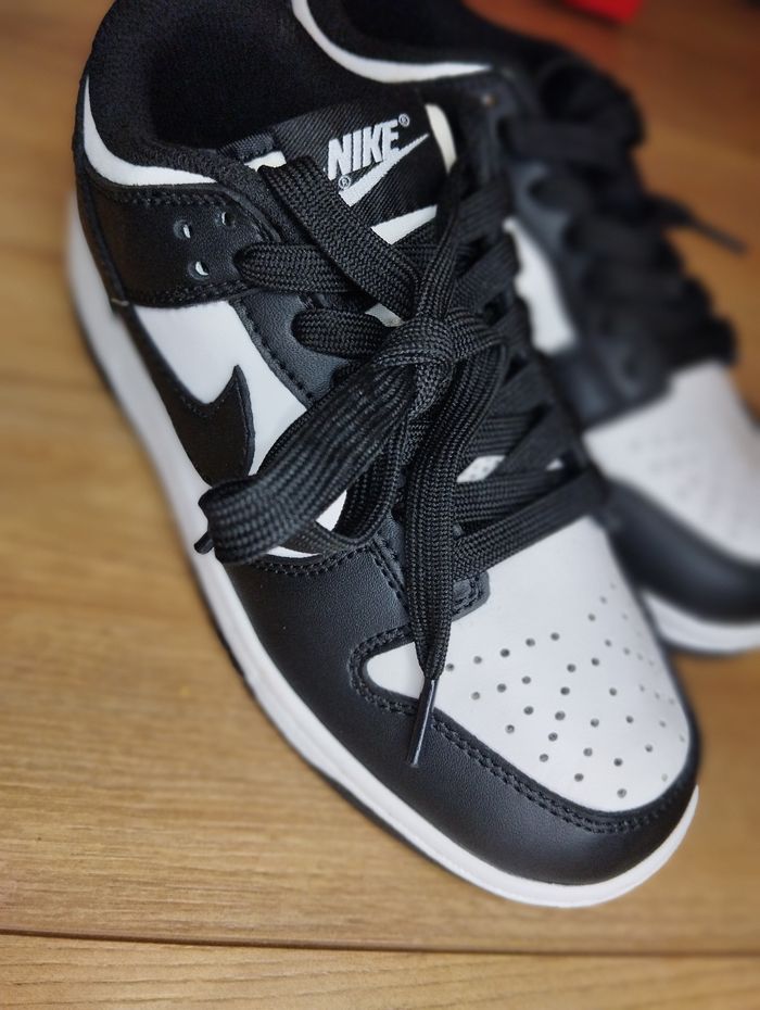 Basket Nike dunk panda taille 39 - photo numéro 7