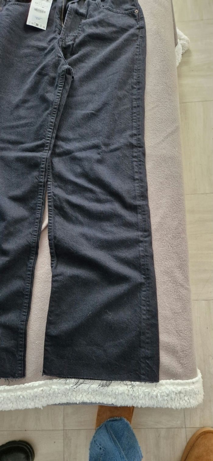 Jean Zara wide leg 42 mais plutôt 40 - photo numéro 2