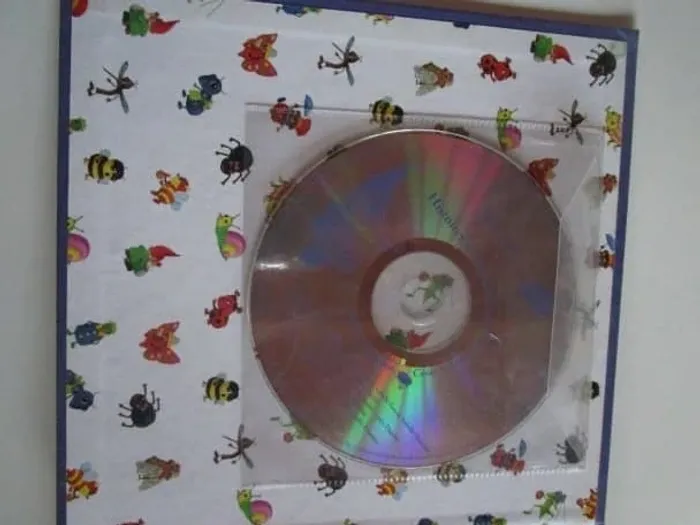 Livre cd 3 histoires - Drôles de Petites Bêtes - photo numéro 3