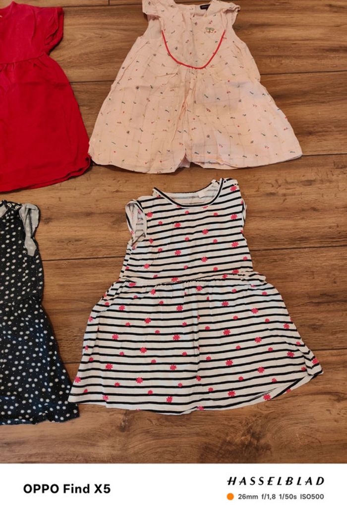 Lot de 8 robes - photo numéro 2