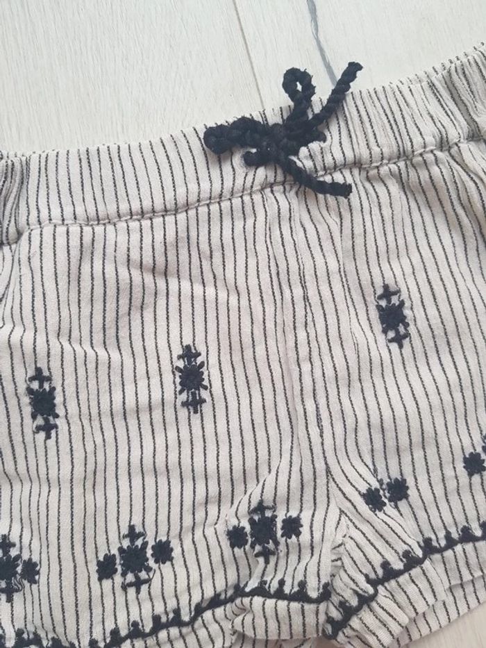 Lot de 2 shorts été fille 2ans zara - photo numéro 2