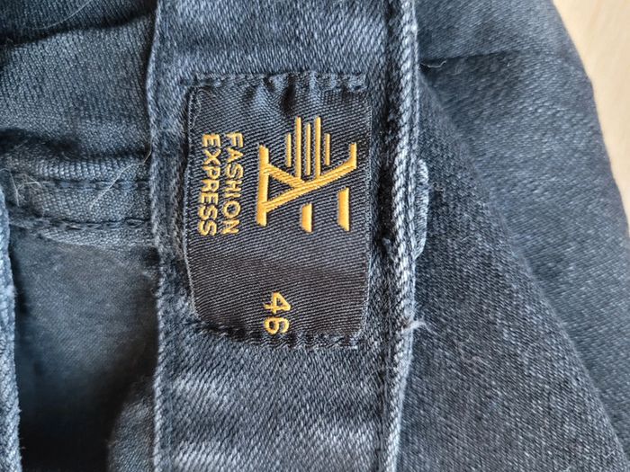 Jeans noir effet troué - photo numéro 6