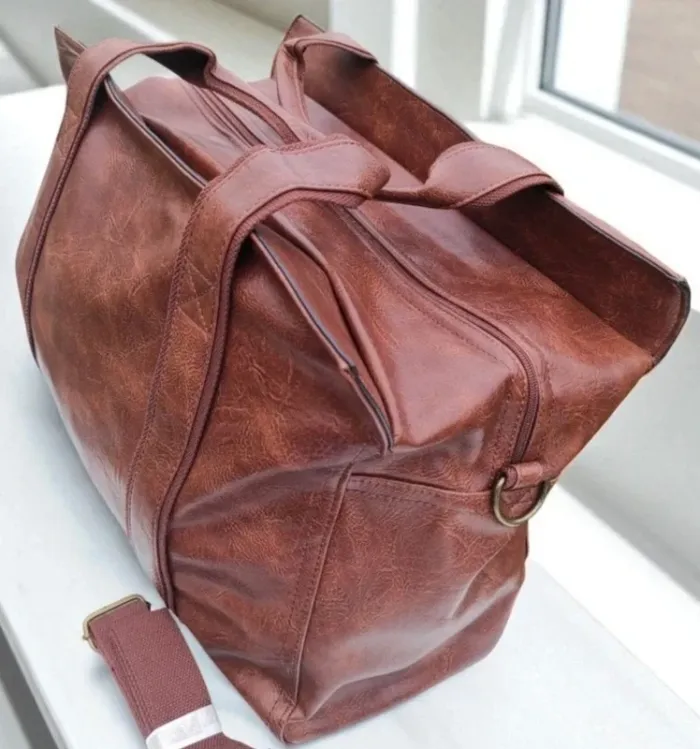 Sac neuf en cuir polyuréthane 55x35x22 cm