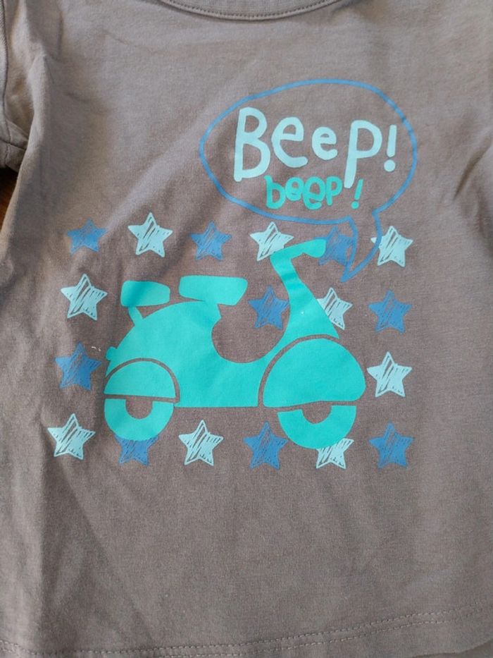 T-shirt gris avec scooter (36M) - photo numéro 2